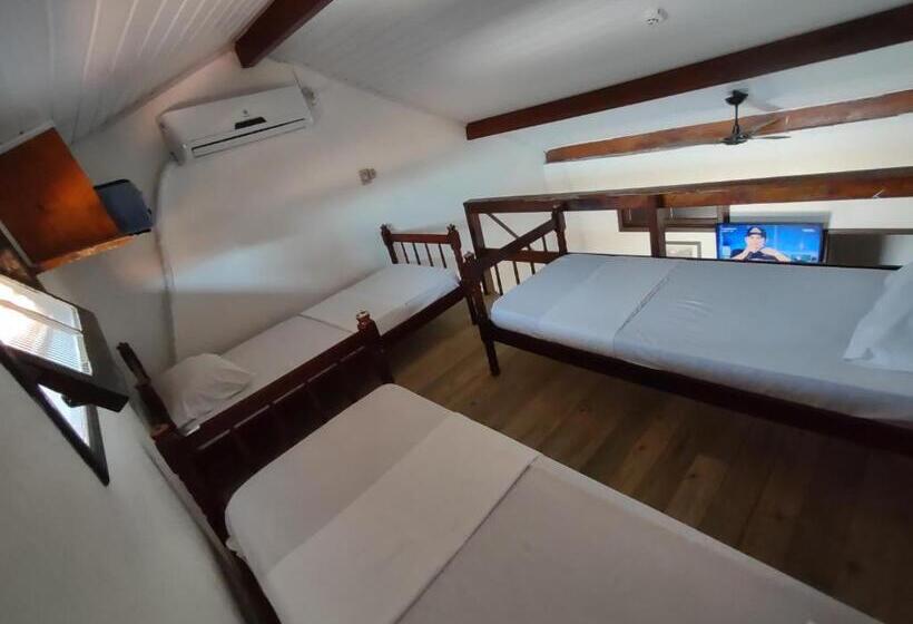 הוסטל Pousada Boto Mar