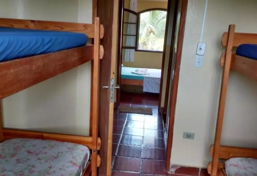 Retkeilymaja Residencial Rosi