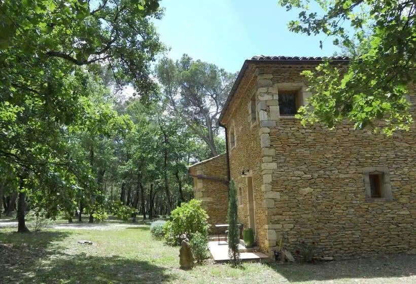 Aamiaismajoitus (B&B) Le Mas De La Pinède