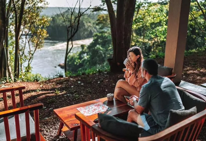 هتل Adrift River Club