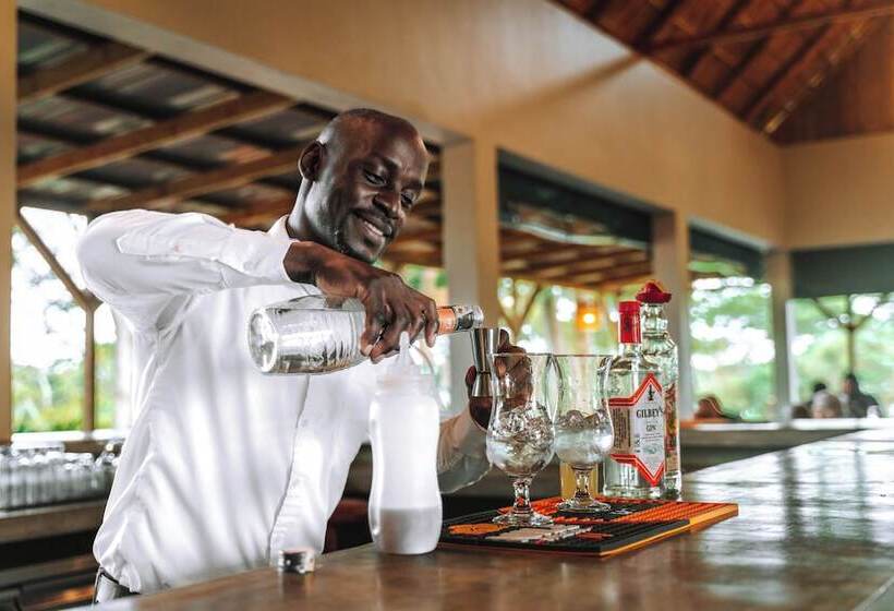 هتل Adrift River Club