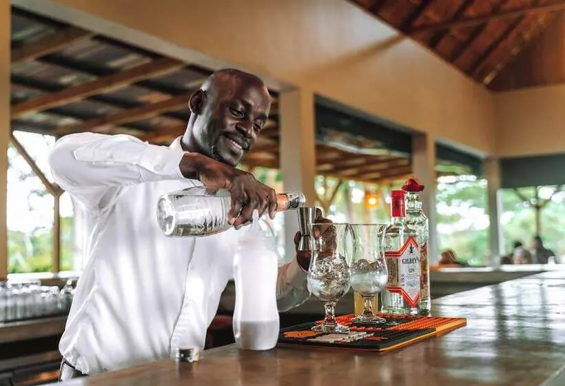 هتل Adrift River Club