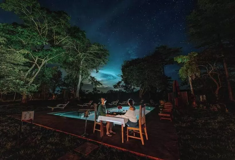 هتل Adrift River Club