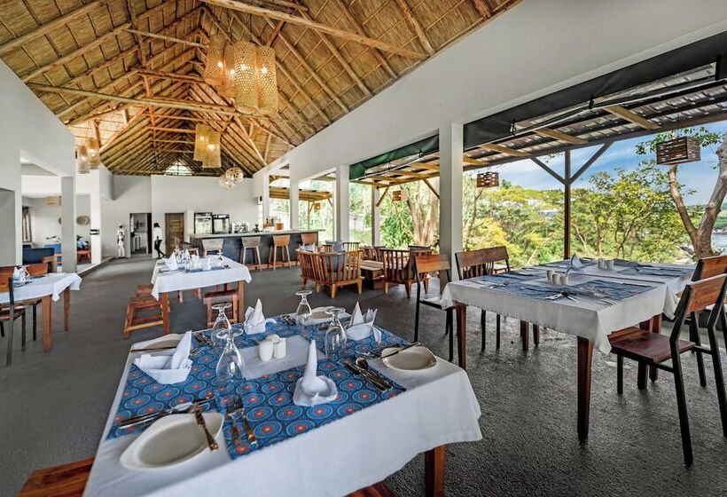 هتل Adrift River Club