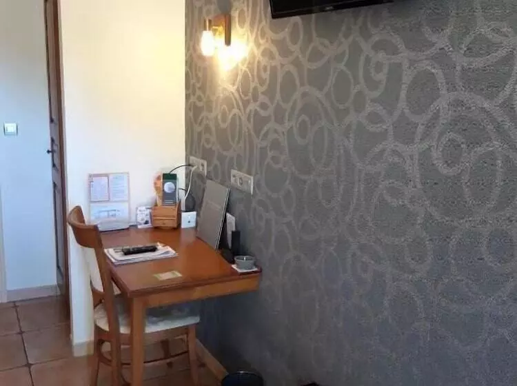 Hotelli Aux Vieux Arceaux