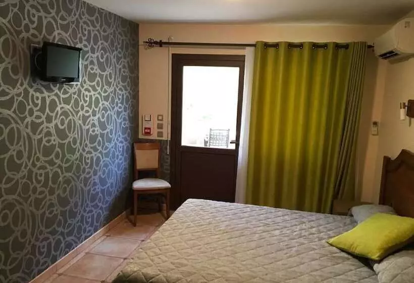 Hotelli Aux Vieux Arceaux