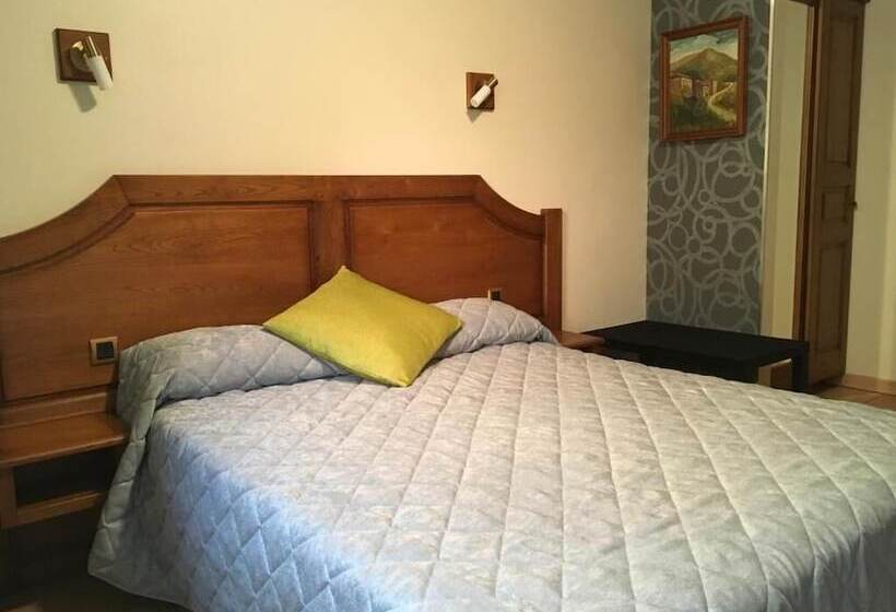 ホテル Aux Vieux Arceaux