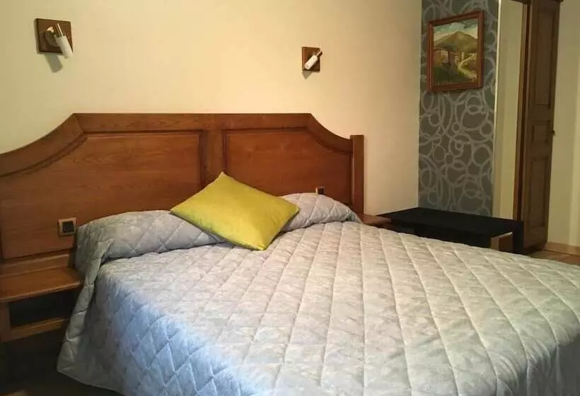 Hotelli Aux Vieux Arceaux