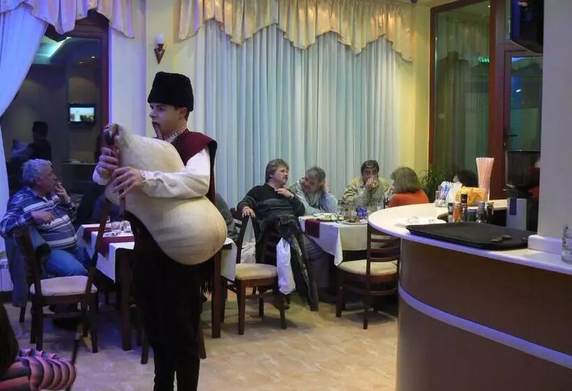 ホテル Boryka Family