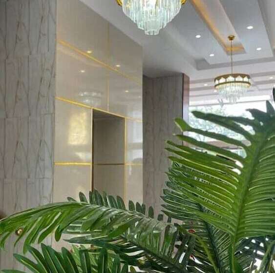 هتل De Silver Green Luxury