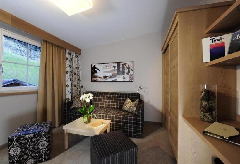 ホテル Garni   Restaurant Kaminstube