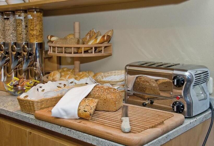 فندق Garni Rauch