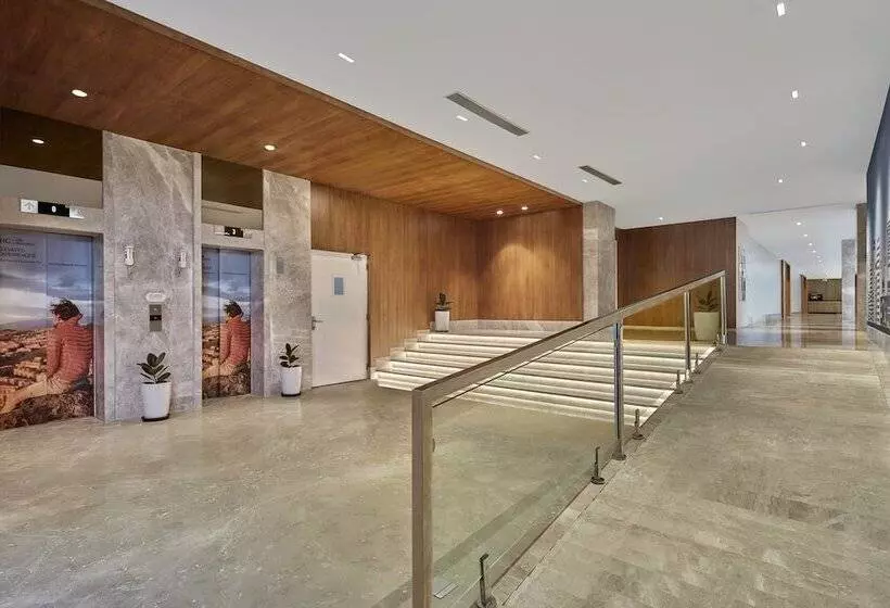 ホテル Holiday Inn Express Bengaluru Bommasandra By Ihg