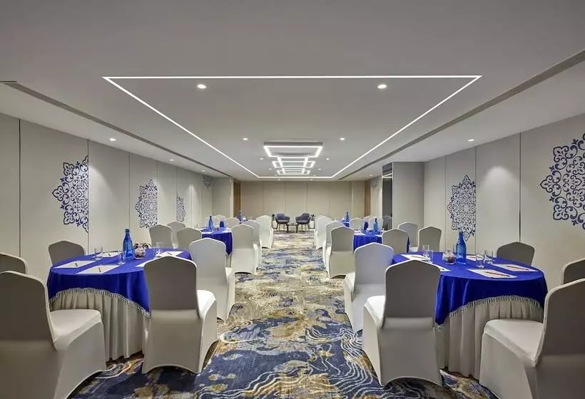 ホテル Holiday Inn Express Bengaluru Bommasandra By Ihg