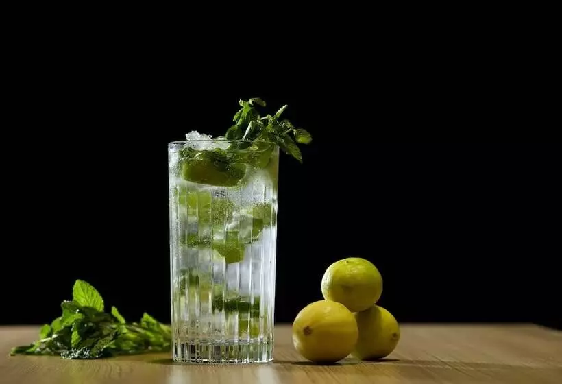 ホテル Holiday Inn Express Bengaluru Bommasandra By Ihg