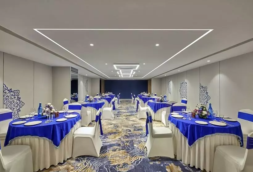 ホテル Holiday Inn Express Bengaluru Bommasandra By Ihg