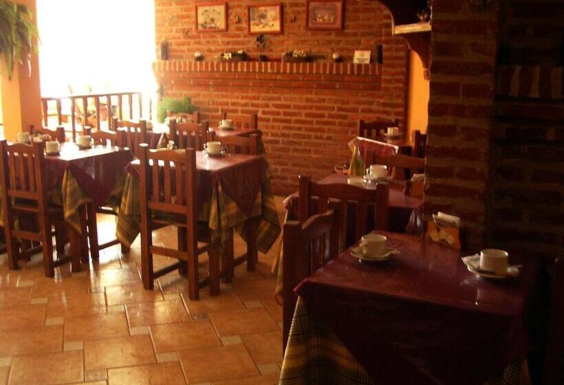 هتل Hosteria Del Sur