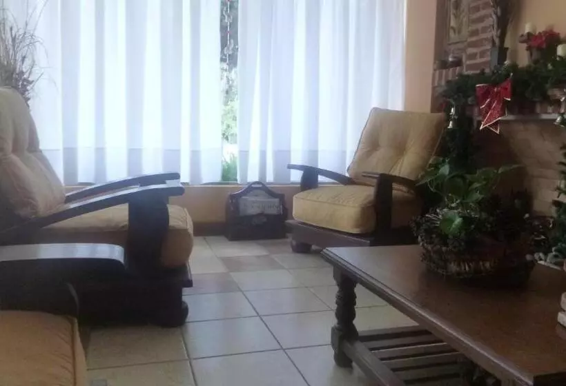 هتل Hosteria Del Sur