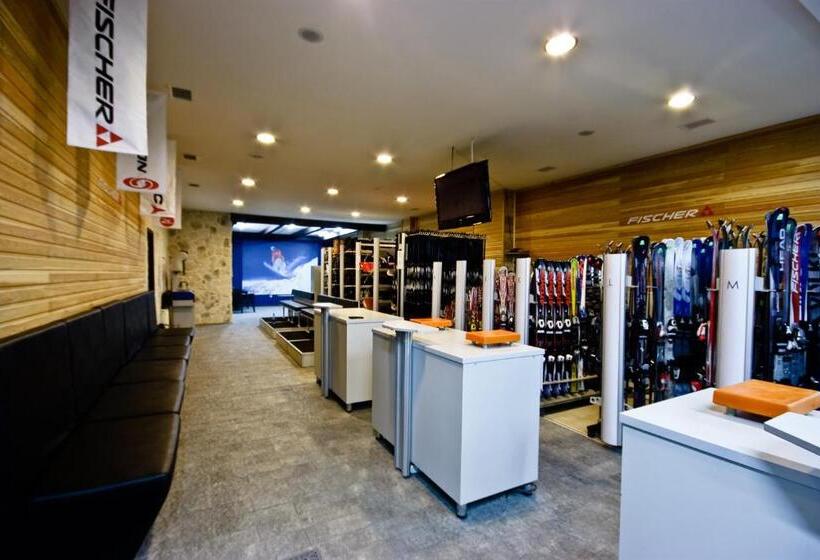 هتل Kapriz Karakol