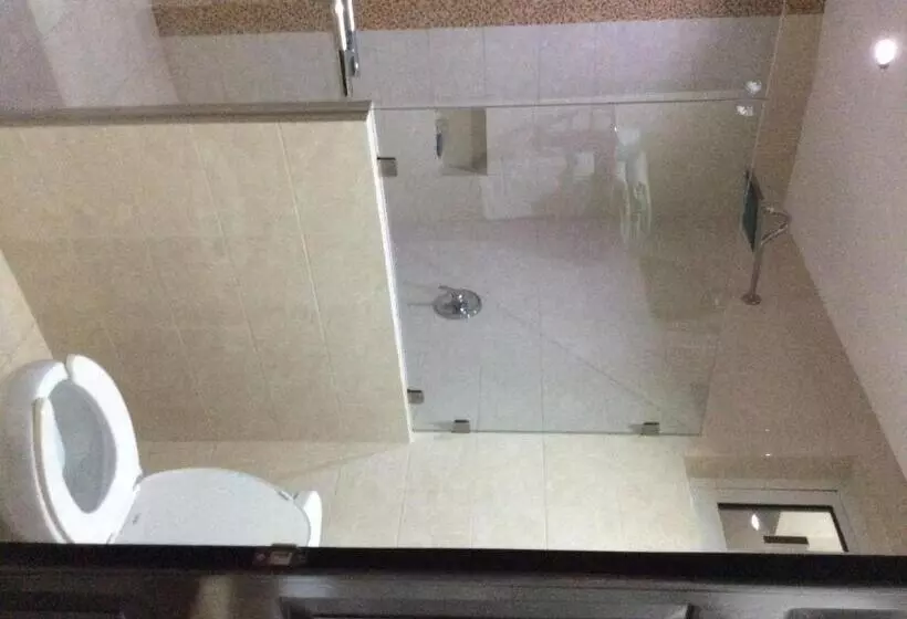 Hotelli La Media Luna Inn