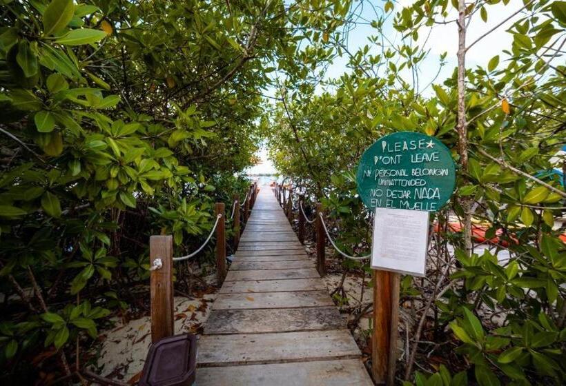 هتل Playa Scondida Baru