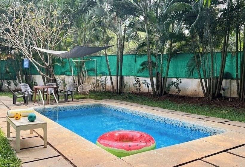 בית מלון כפרי The Savi Villa Luxuria