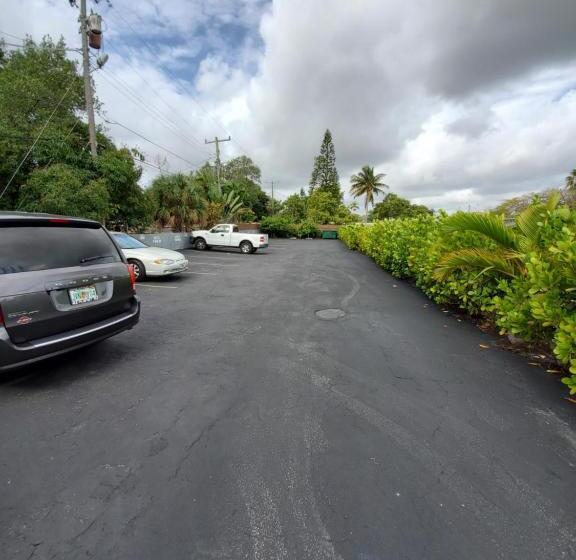 فندق على الطريق Royal Budget Inn