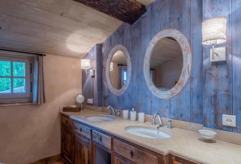 بنسيون Domaine Du Roc