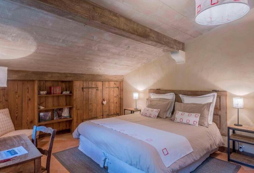 بنسيون Domaine Du Roc