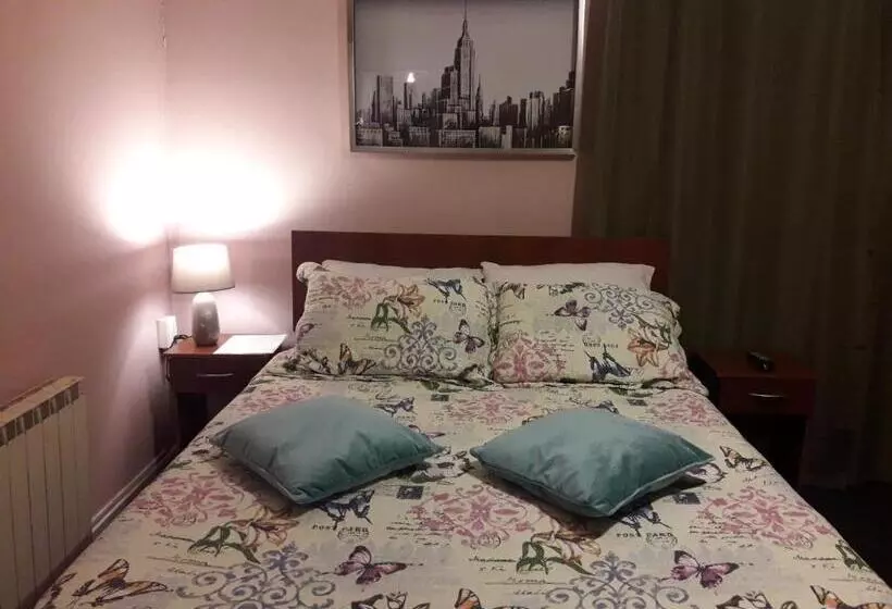 ペンション Hostal Torres Del Paine 2
