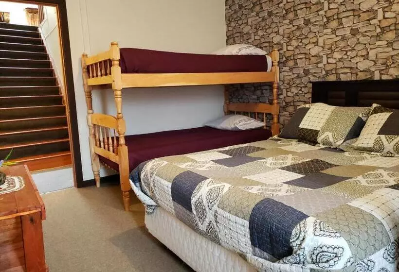 ペンション Hostal Torres Del Paine 2