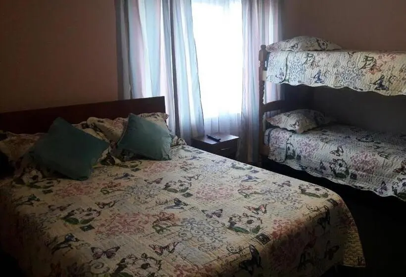 ペンション Hostal Torres Del Paine 2