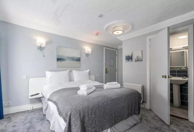 پانسیون The Waterfront Townhouse Accommodation