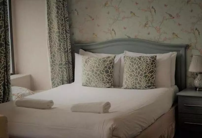 پانسیون The Waterfront Townhouse Accommodation