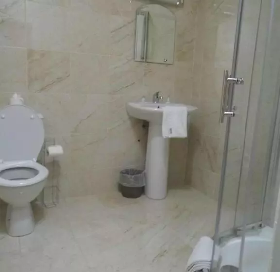 پانسیون The Waterfront Townhouse Accommodation