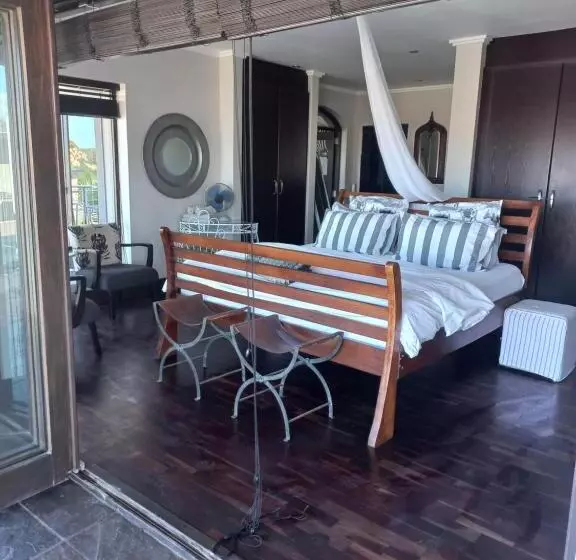 Majatalo Whale Rock Guest House