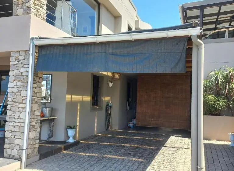 ペンション Whale Rock Guest House