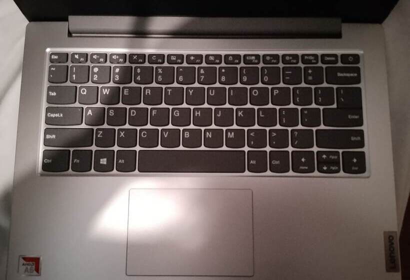 Отель Jomaley Real