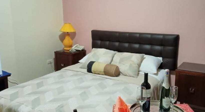 Отель Jomaley Real