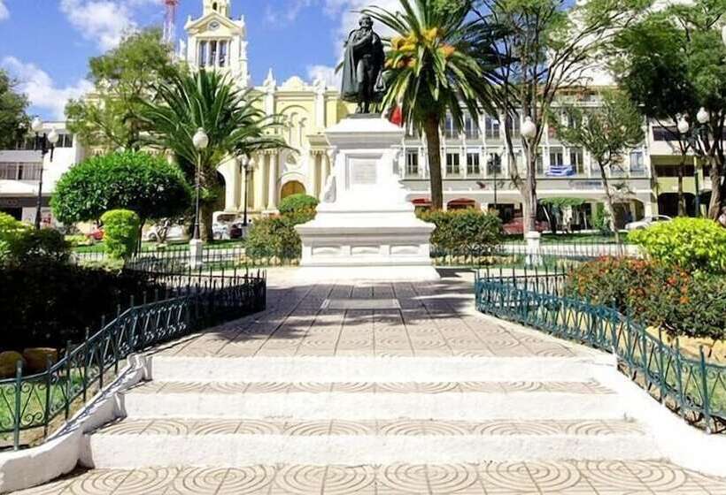 Отель Jomaley Real