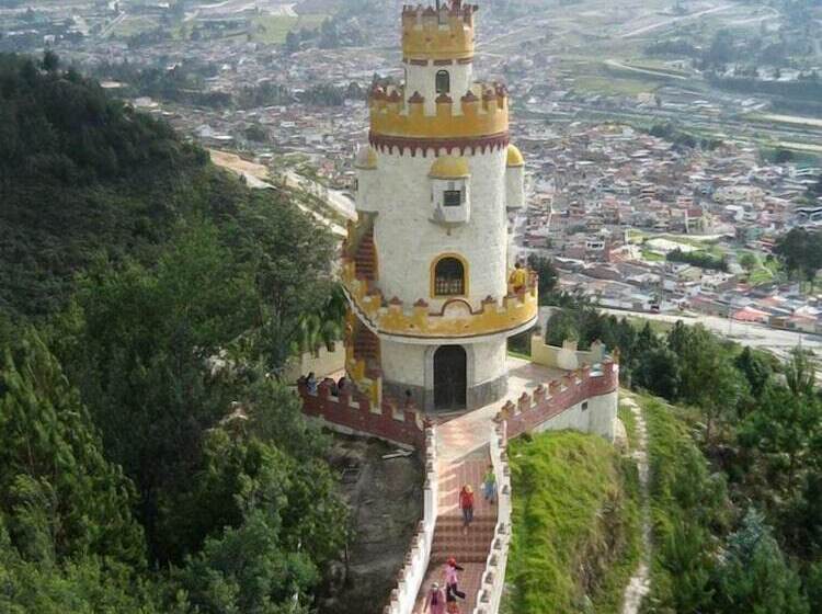 Отель Jomaley Real