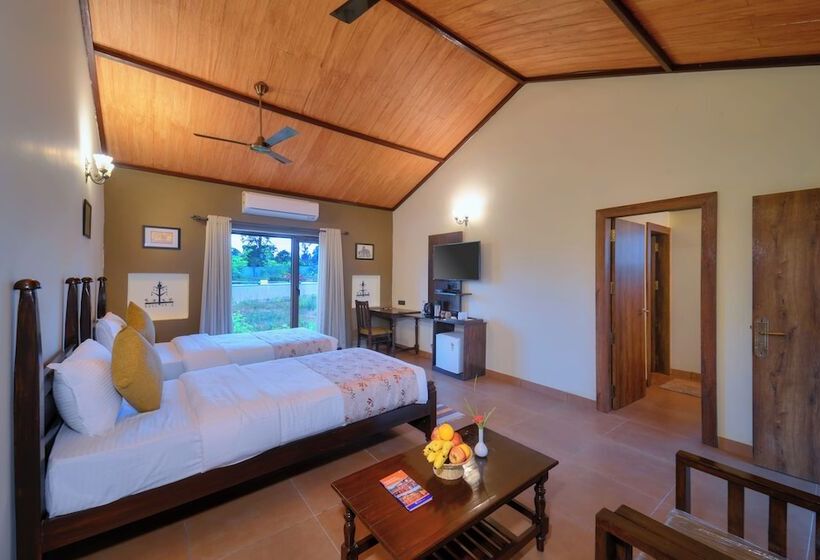 בית מלון כפרי Aranyak Resort Kanha