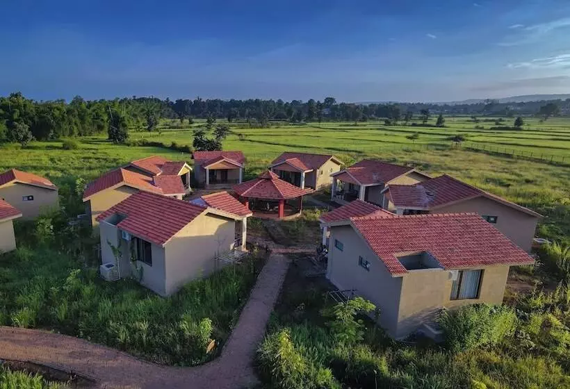 Hotelli Aranyak Resort Kanha