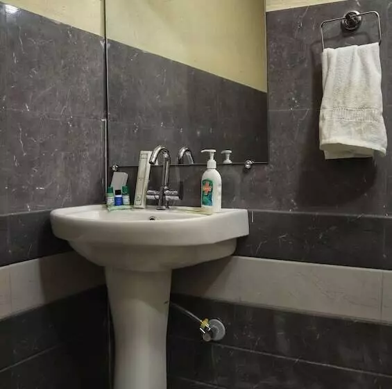 Hotelli Beyond Stay Ananhyam Resort Sattal