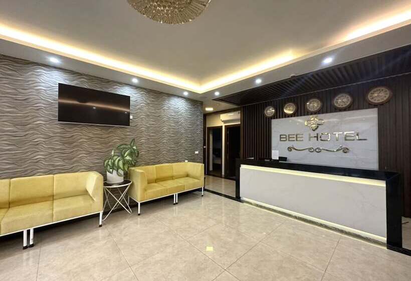 هتل Capital O 1194 Bee