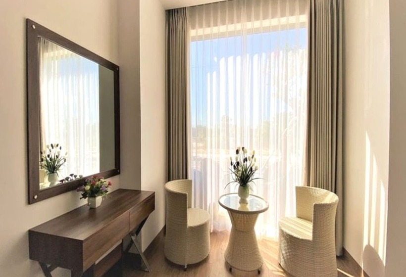 هتل Capital O 1194 Bee