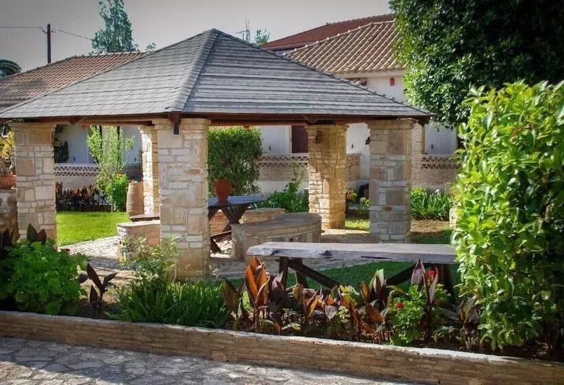 هتل The Suite At Garden Village