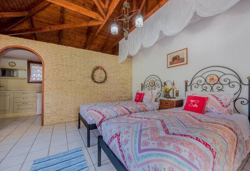 هتل The Suite At Garden Village