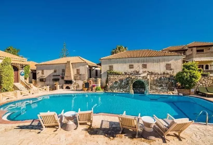 هتل The Suite At Garden Village