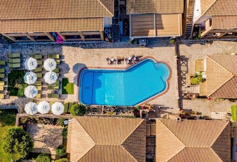 هتل The Suite At Garden Village